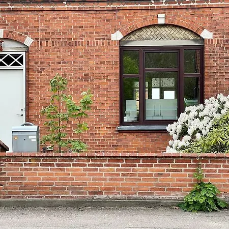 Susannes Herskabslejlighed, M. Altan Og Naer Strand Apartman