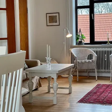 Susannes Herskabslejlighed, M. Altan Og Naer Strand Apartman *